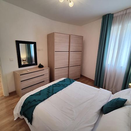 Central Modern Sliema 2 Bedroom Apartment Exterior foto