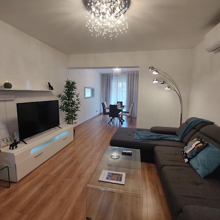 Central Modern Sliema 2 Bedroom Apartment Exterior foto