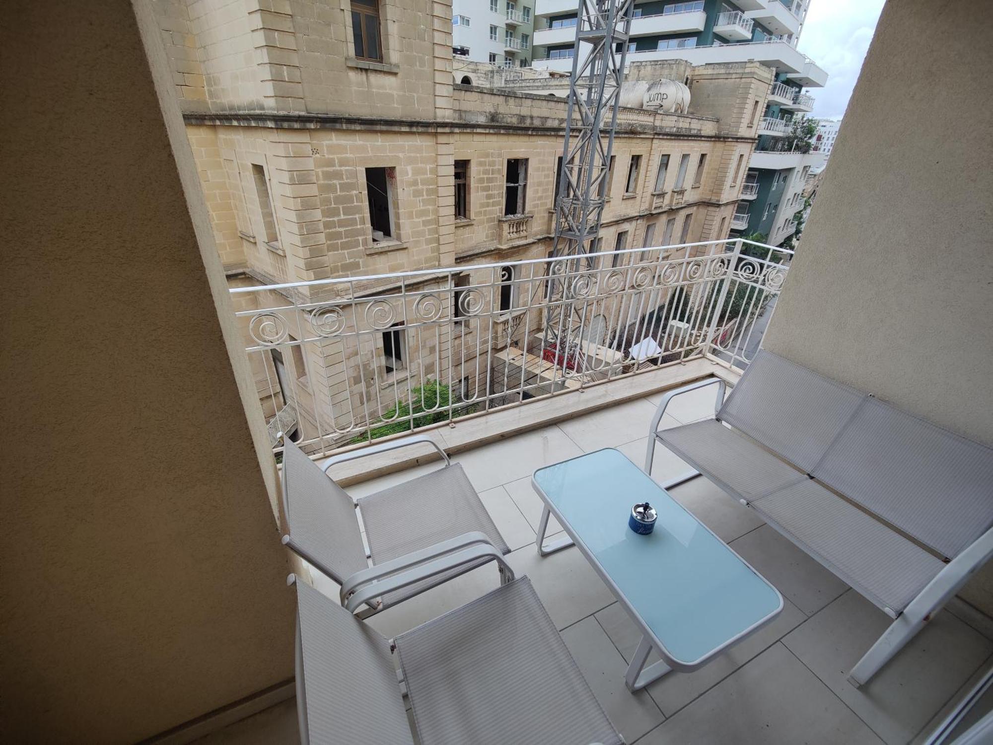 Central Modern Sliema 2 Bedroom Apartment Exterior foto